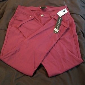 Skinny wine colored stretch pants
